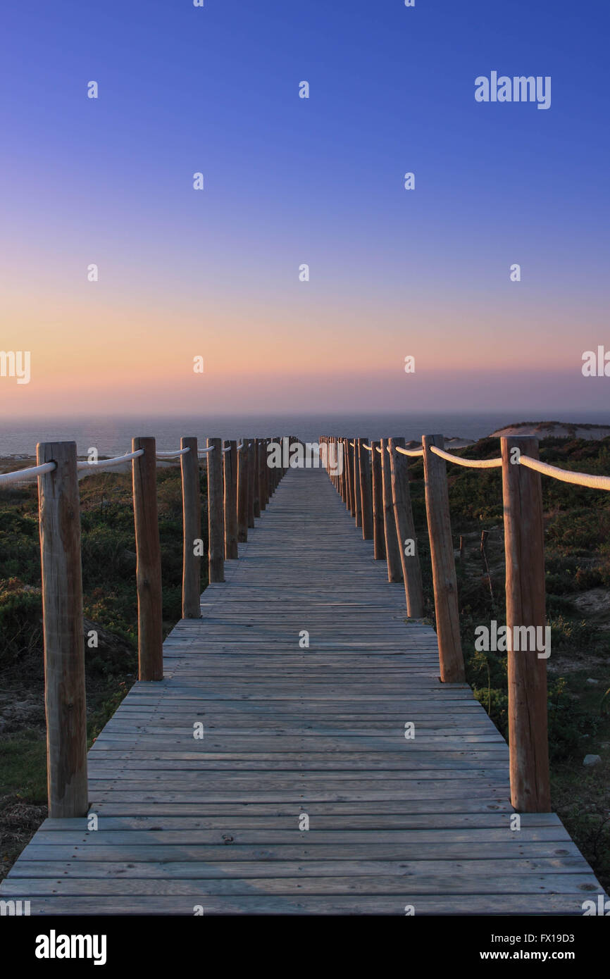 Pathway scenery hi-res stock photography and images - Alamy