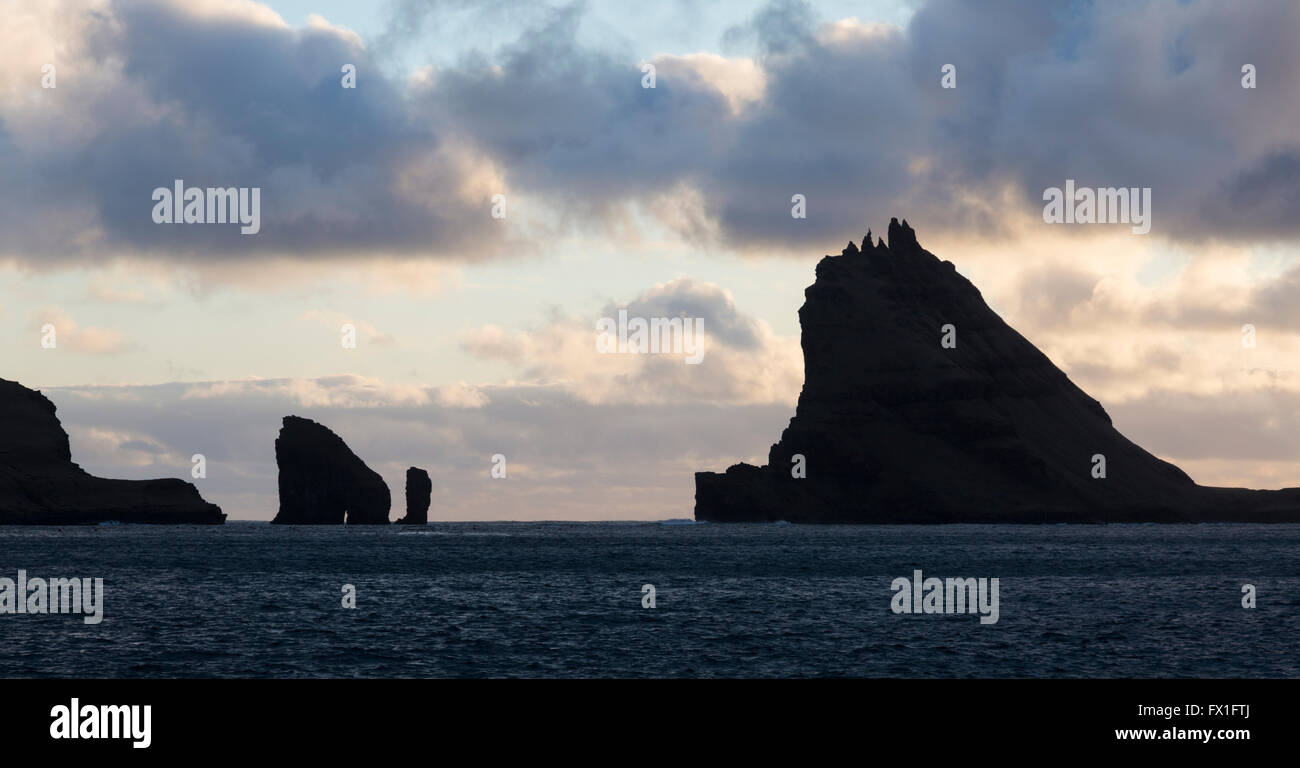 Gashólmur and Tindhólmur Islands with Drangarnir natural arch at