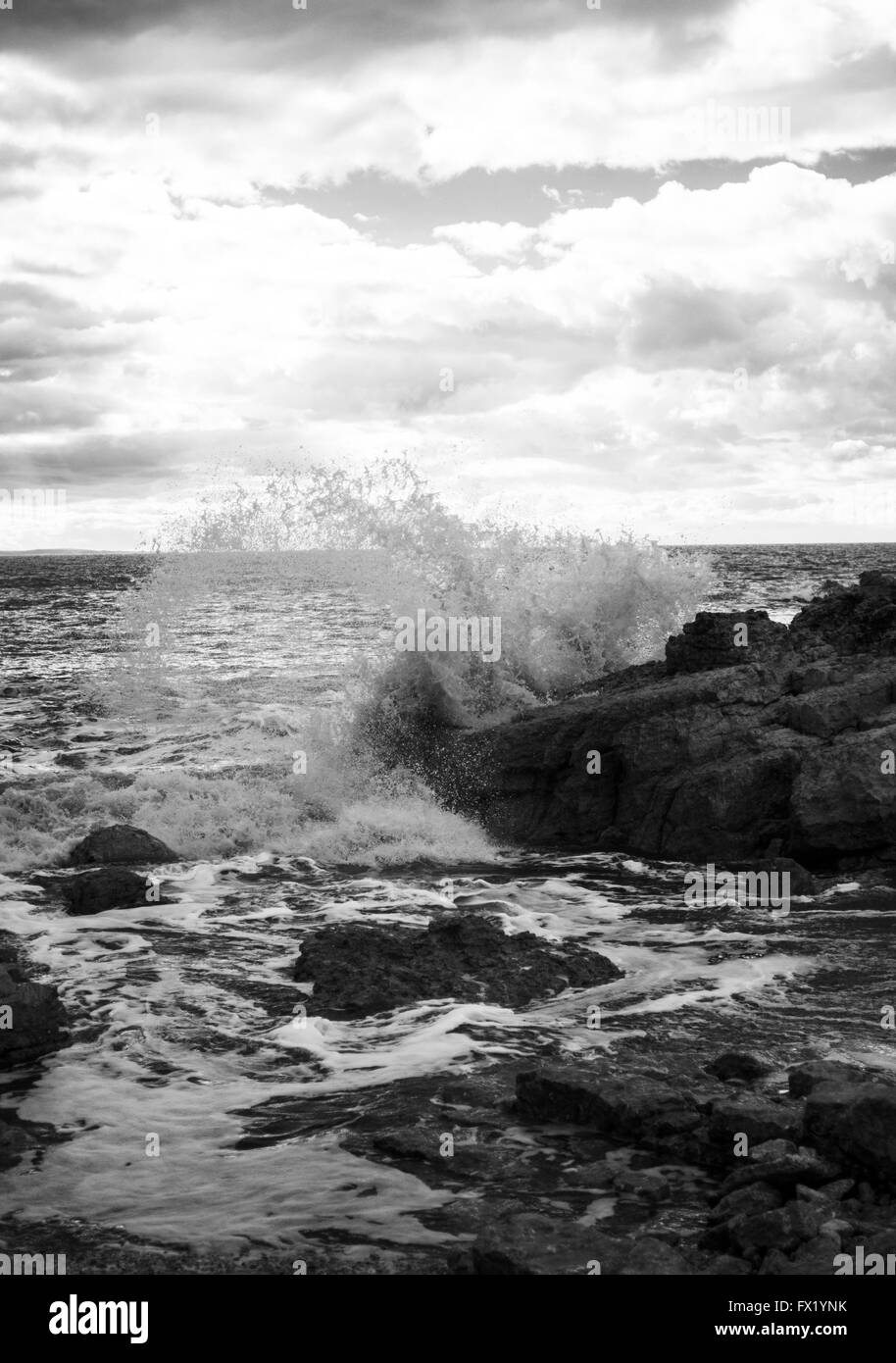 Crashing wave Black and White Stock Photos & Images - Alamy