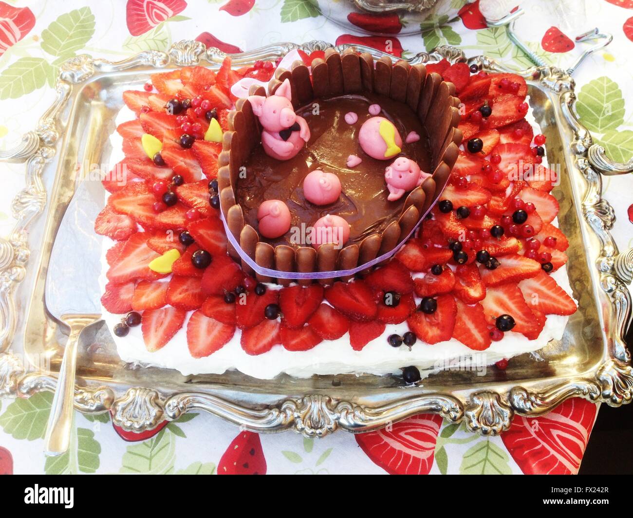 3d birthday cake hi-res stock photography and images - Alamy