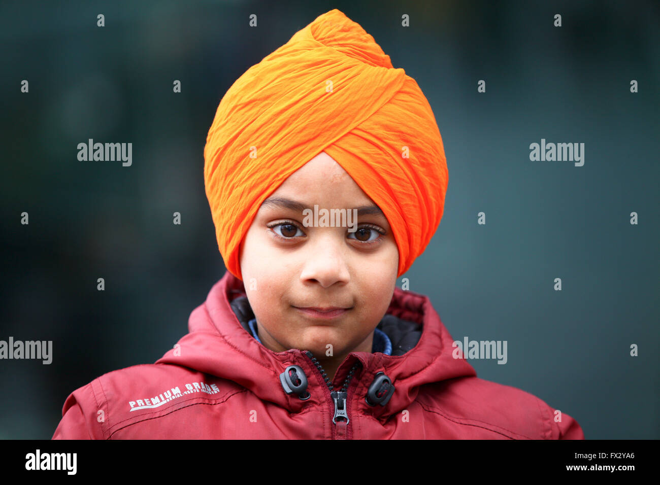 City Hall, London, UK. 9 April 2016. Sikhs  from all over the UK celebrates festival of Vaisakhi, (Sikhs’ New Year) inside and outside the City Hall and The Scoop in central London, celebrating the Sikh tradition, heritage, culture, shabad kirtan (spiritual music), langar (food), turban tying, folk music, martial arts, dancing and children’s activities.The festival  is organised by the Mayor of London, with support from Singh Sabha London East and Ernst & Young Sikh Network. Credit:  Dinendra Haria/Alamy Live News Stock Photo