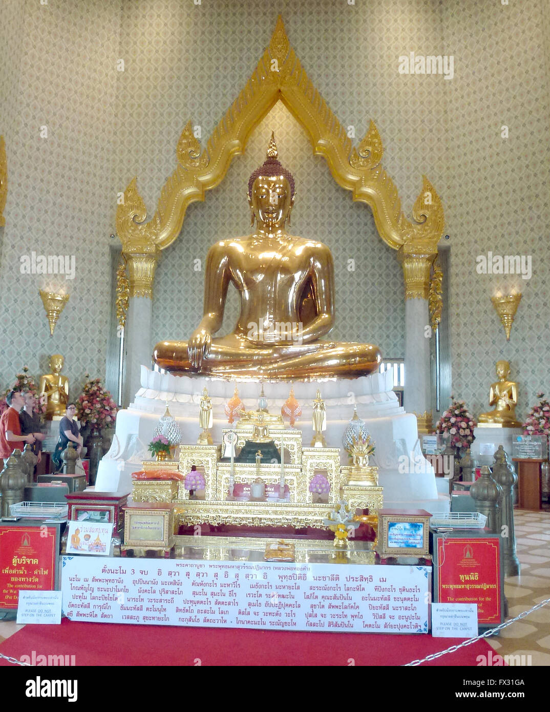 Bangkok, Thailand. 02nd Mar, 2016. The Golden Buddha in Wat Traimit in ...