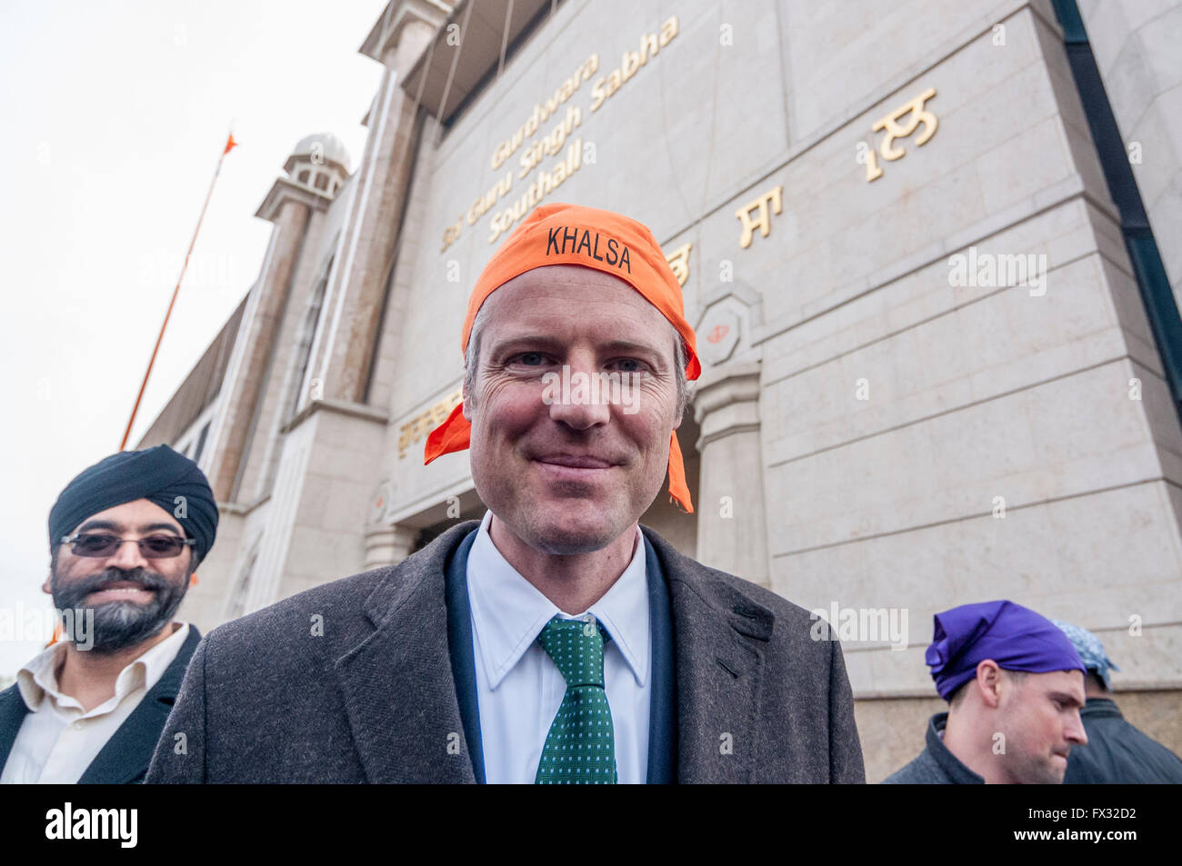 London, UK.  10 April 2016.  Zac Goldsmith MP, Conservative candidate for Mayor of London, visits Gurdwara Sri Guru Singh Sabha temple at the start of the Vaisakhi festival in Southall, west London.  Thousands of Sikhs enjoy the event which celebrates the Sikh New Year and harvest festival.  Credit:  Stephen Chung / Alamy Live News Stock Photo