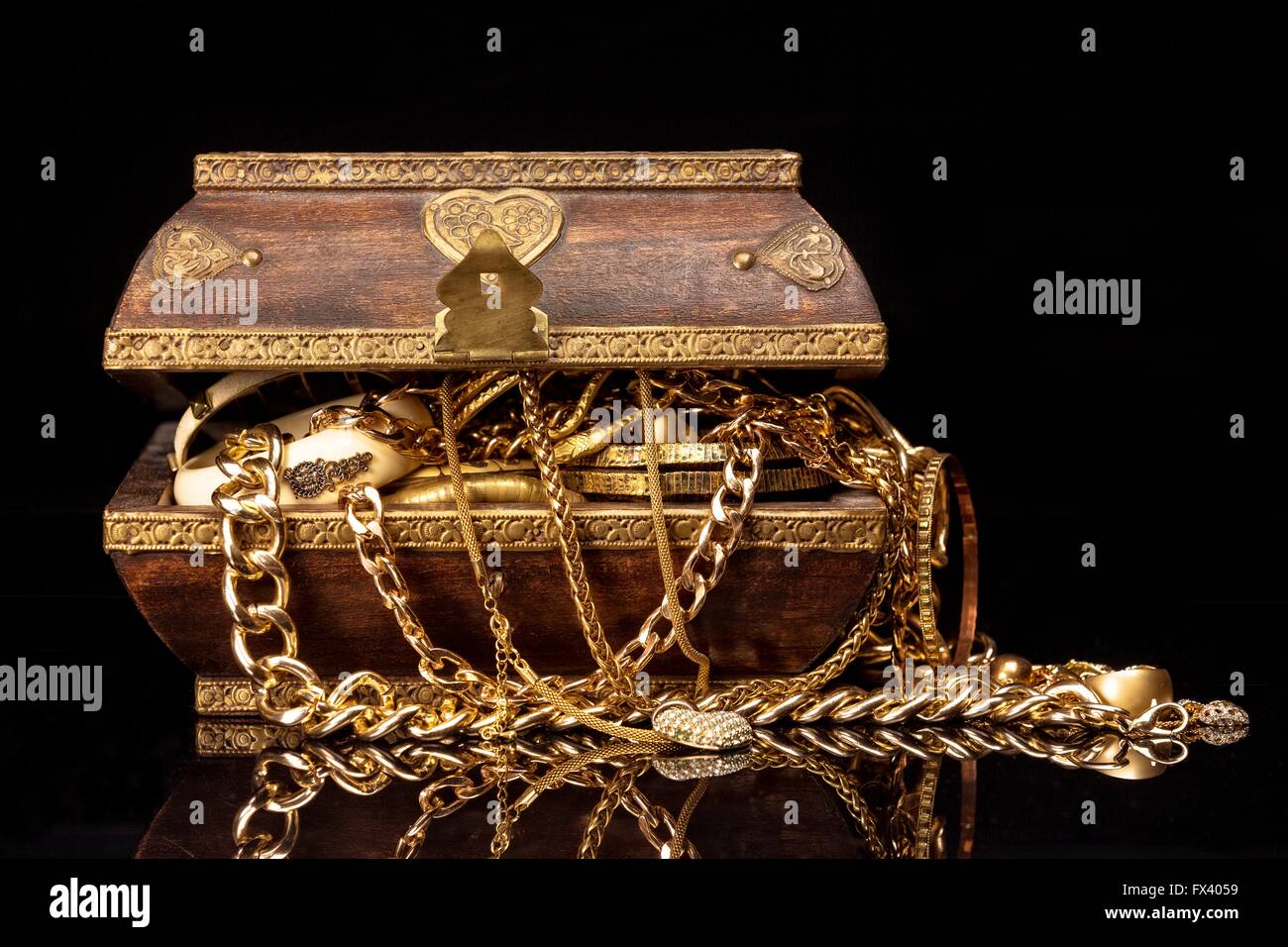 Key treasure chest hires stock photography and images Alamy
