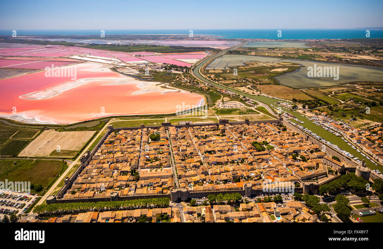 aerial-view-historic-downtown-the-fortified-of-aigues-mortes-with-red