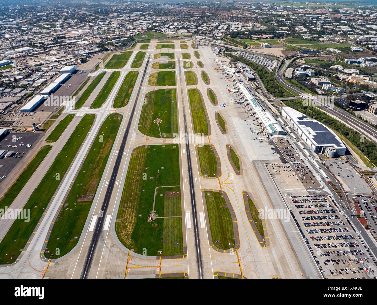 City Mall, International Outlet, San Jose Airport