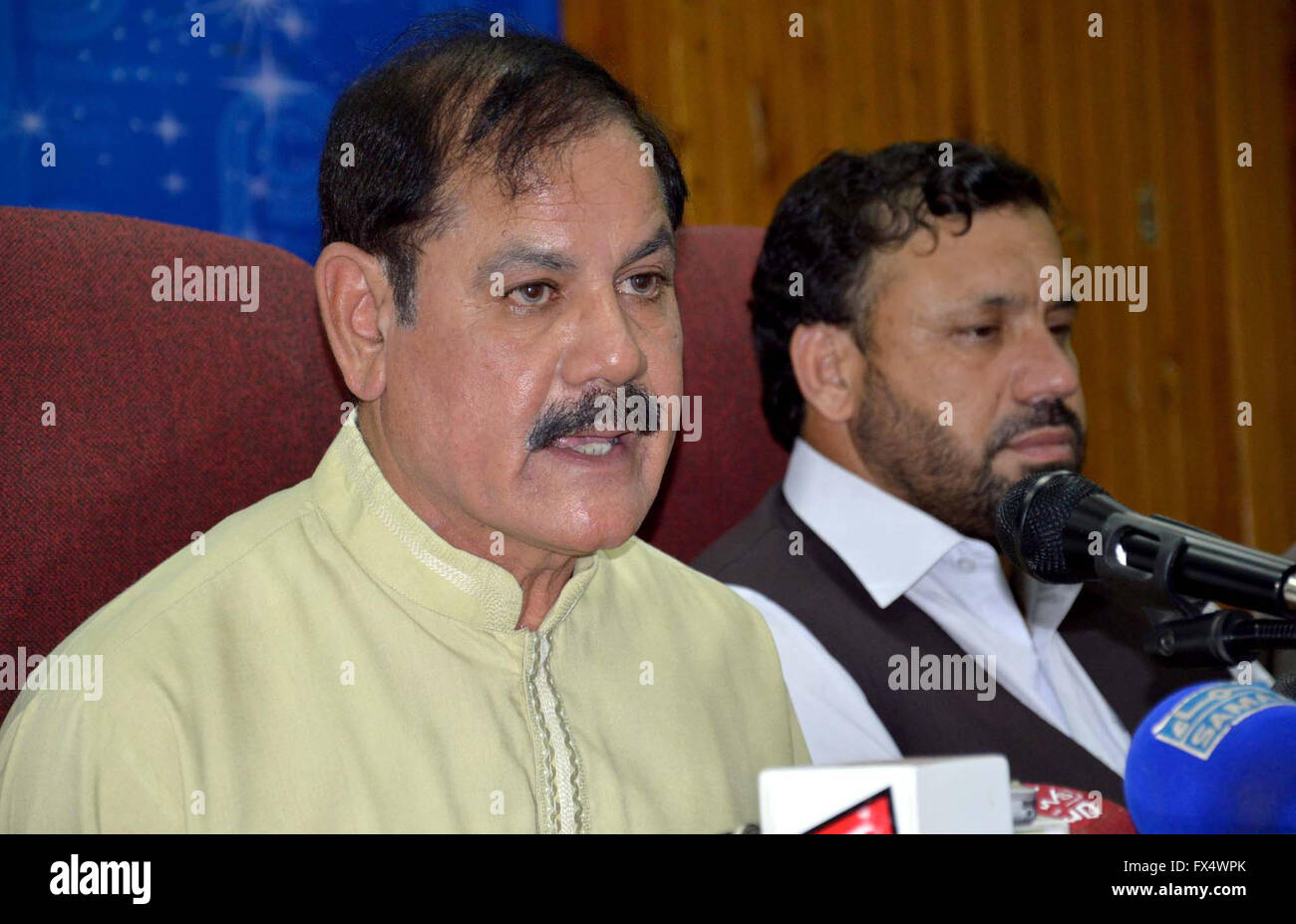 Special Assistants Higher Education and Information Khyber Pakhtunkhwa,  Mushtaq Ahmed Ghani addressing to media persons during press conference  held at Peshawar press club on Monday, April 11, 2016 Stock Photo - Alamy