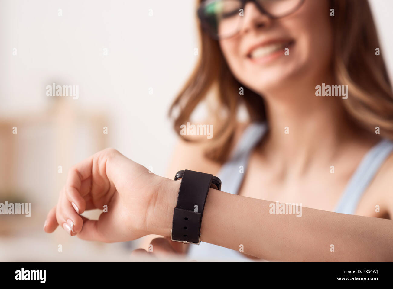 ladies wear watches on which wrist