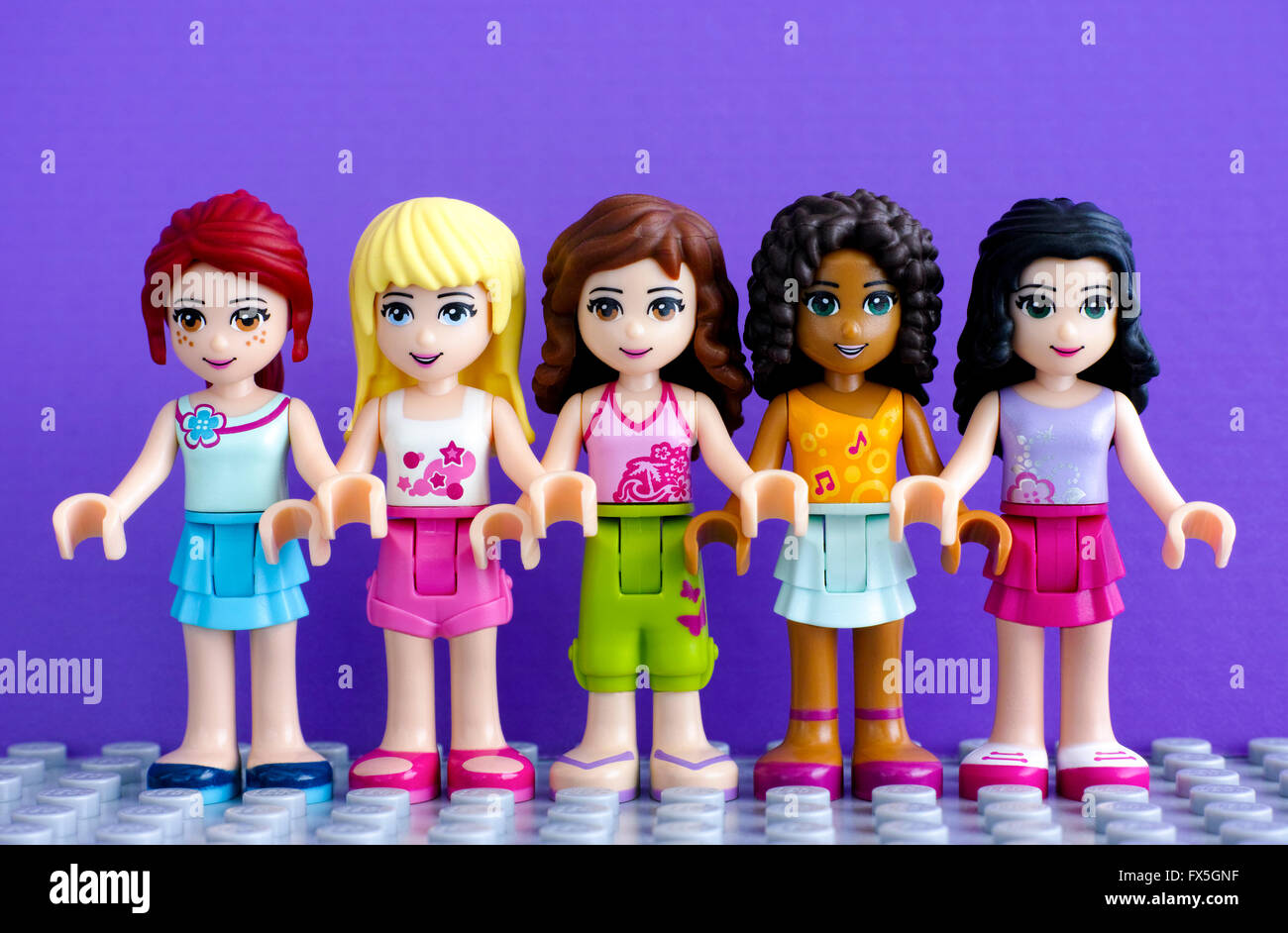 Tambov, Russian Federation - April 01, 2016 Lego friends girl - Andrea, Emma,  Mia, Olivia and Stephanie, standing in a row Stock Photo - Alamy