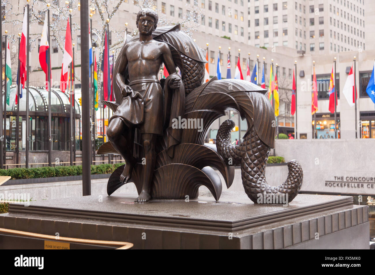 Bronze Statue Rockefeller Center High Resolution Stock Photography and Images Alamy