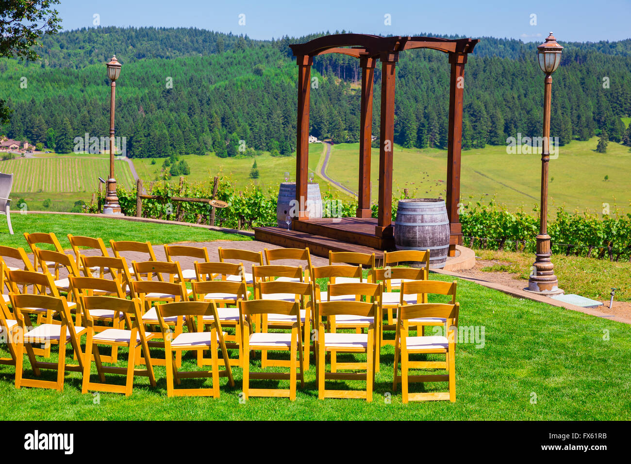 Wedding venue in Western Oregon at a winery with outdoor seating