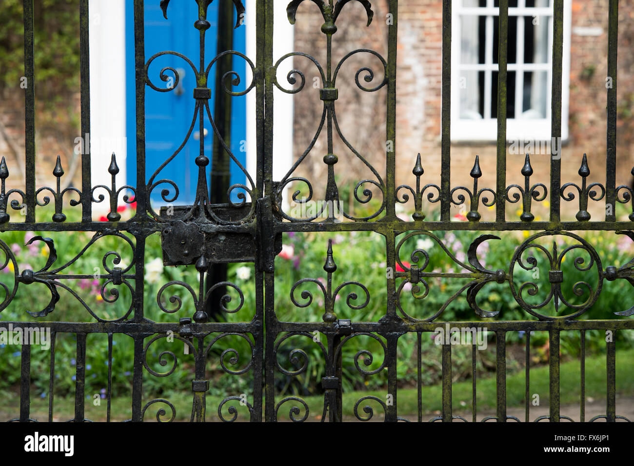 Locked iron gates hires stock photography and images Alamy