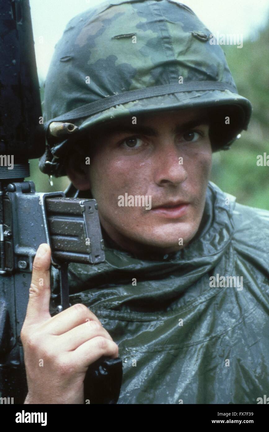 Platoon Year : 1986 USA Director : Oliver Stone Charlie Sheen Stock Photo