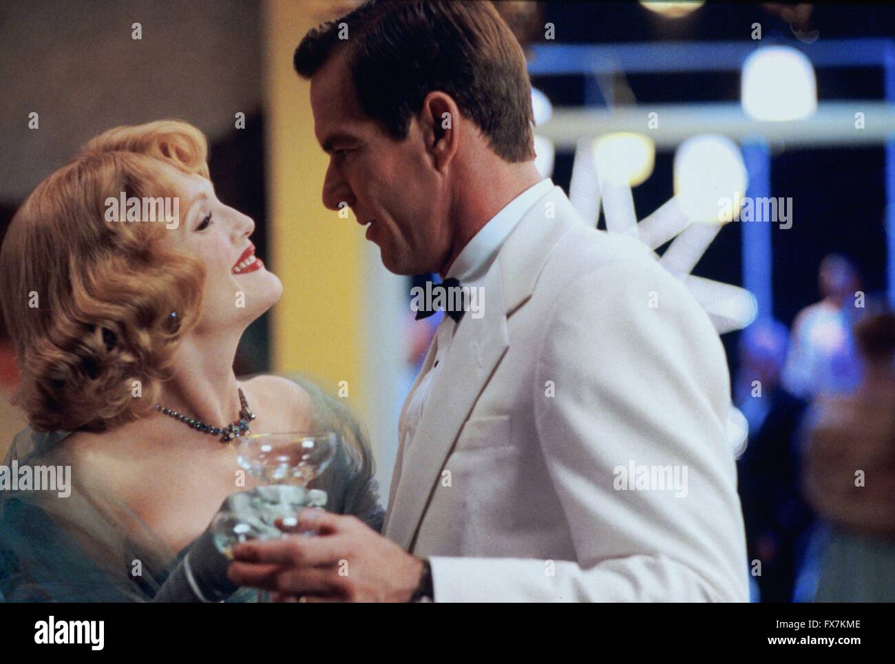 Julianne moore far from heaven hi-res stock photography and images - Alamy