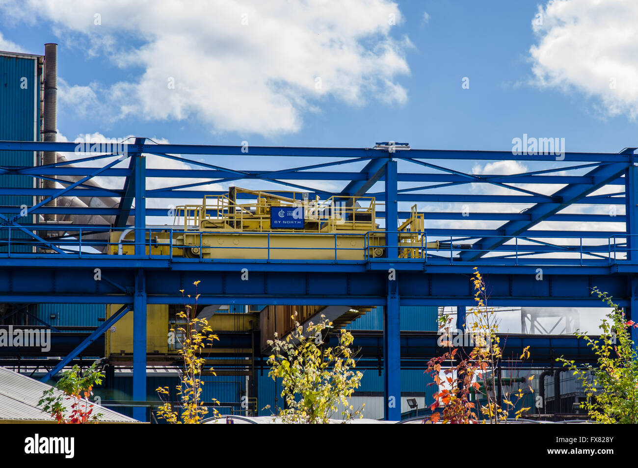 Bridge crane at a steel mill in McMinnville, Oregon Stock Photo