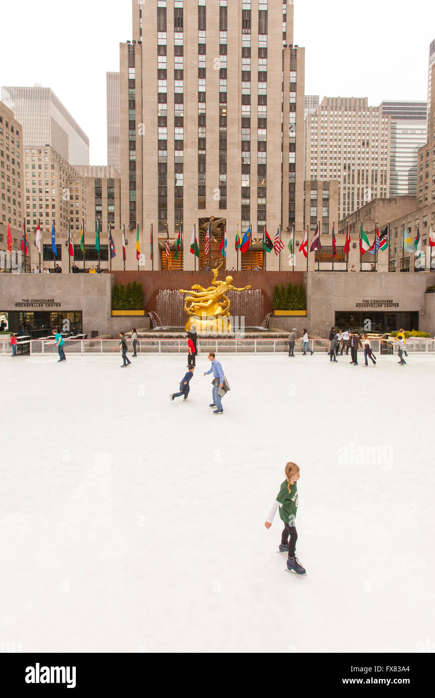 Ice Skating rink at the Rockefeller center plaza, Manhattan, New York City, United States of