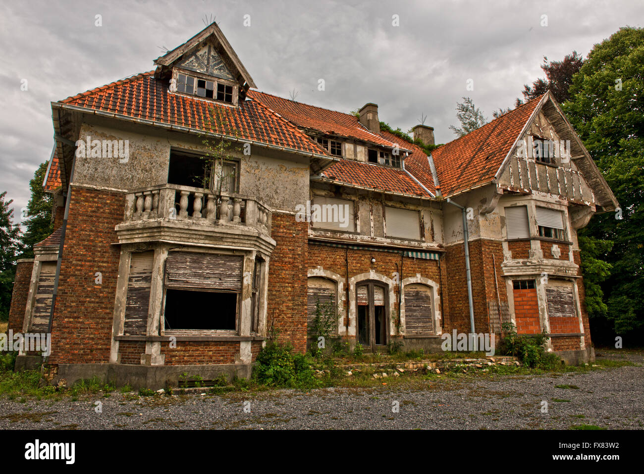 South of Kortrijk in Belgium, lies a small village called Walleweg. It