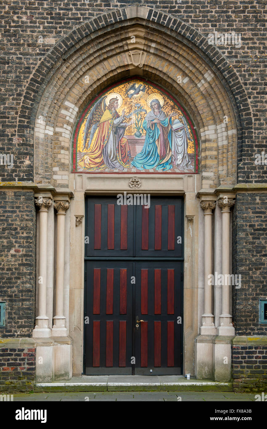 Köln, Kalk, Kalker Hauptstrasse. Kirche Sankt Maria und Sankt Josef Stock Photo