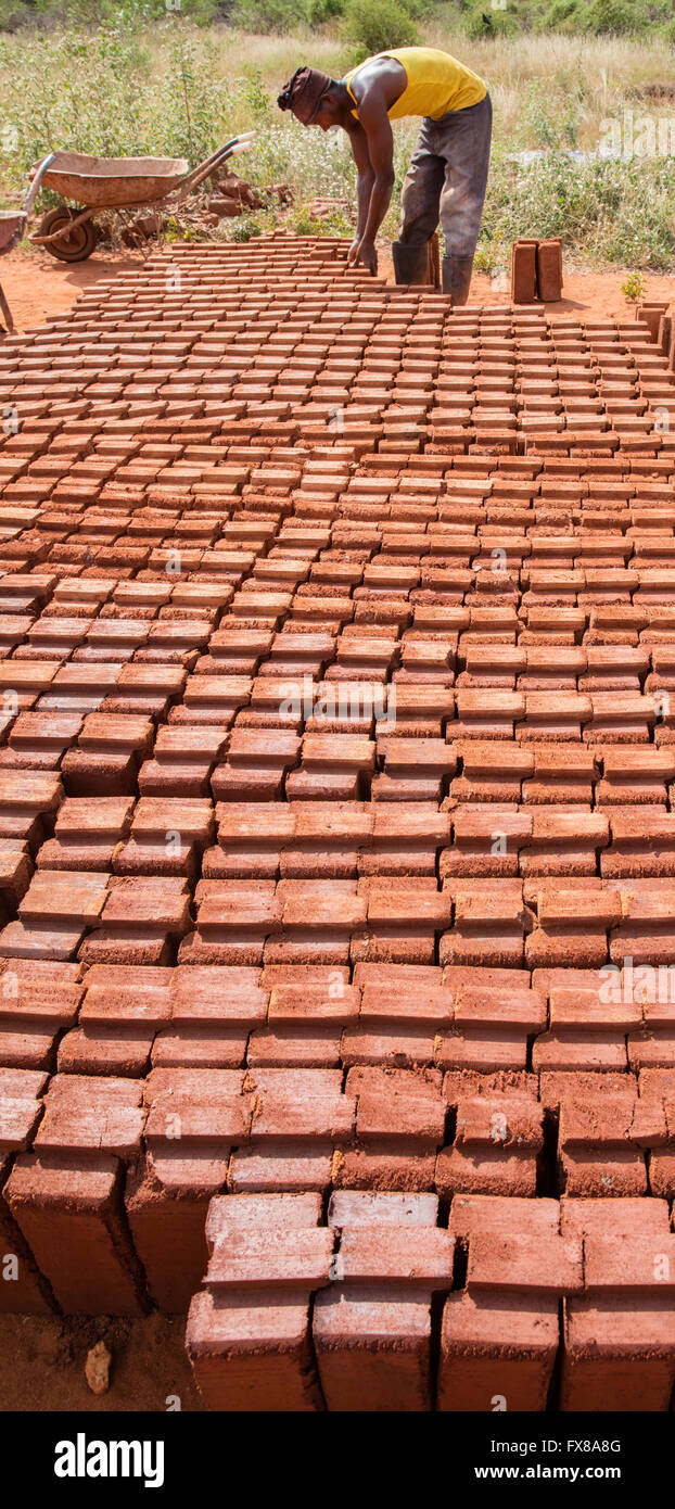Interlocking bricks hires stock photography and images Alamy