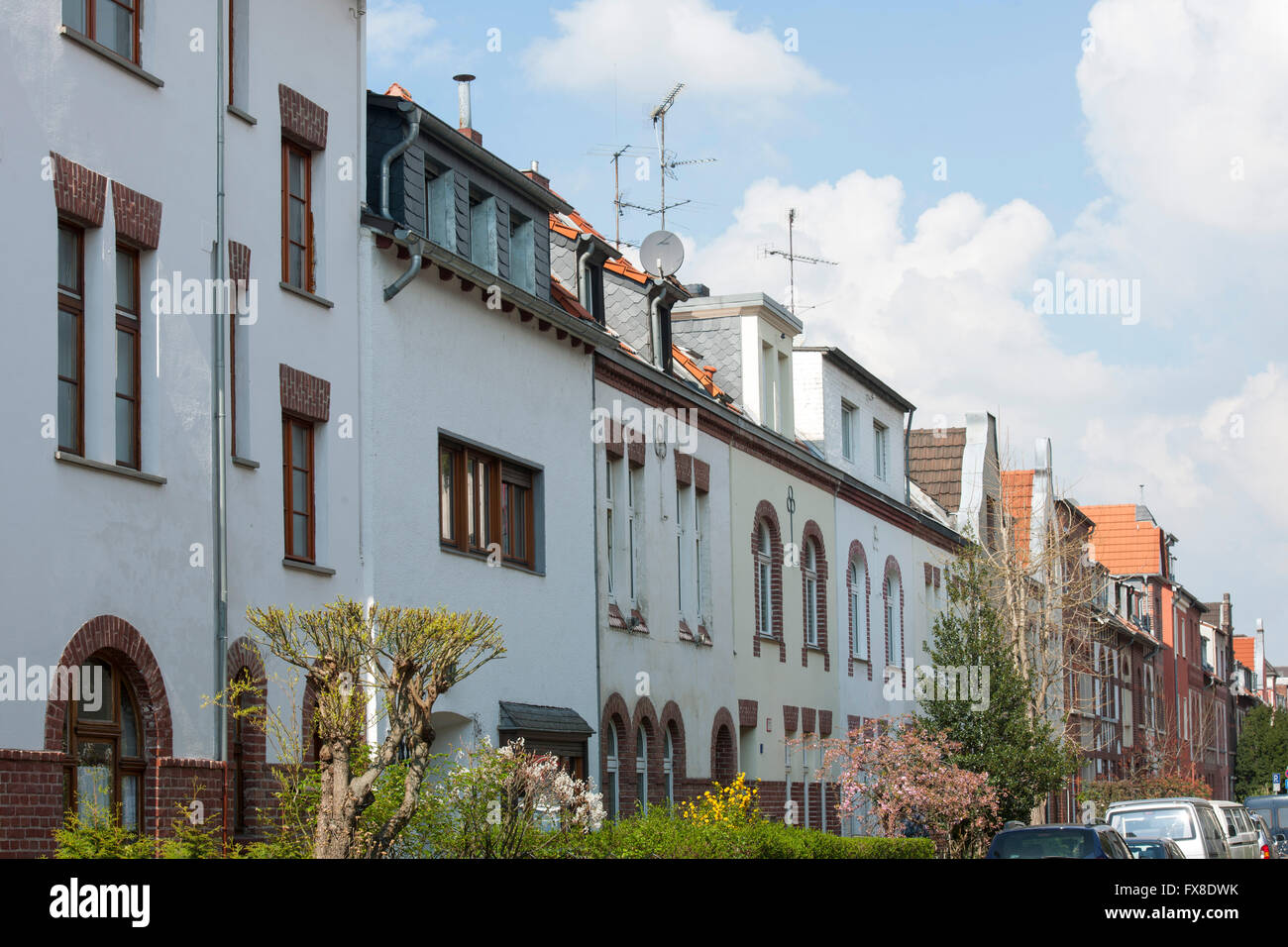 Köln, Nippes, Eisenachstrasse, wohnen in Dreifensterhäusern Stock Photo