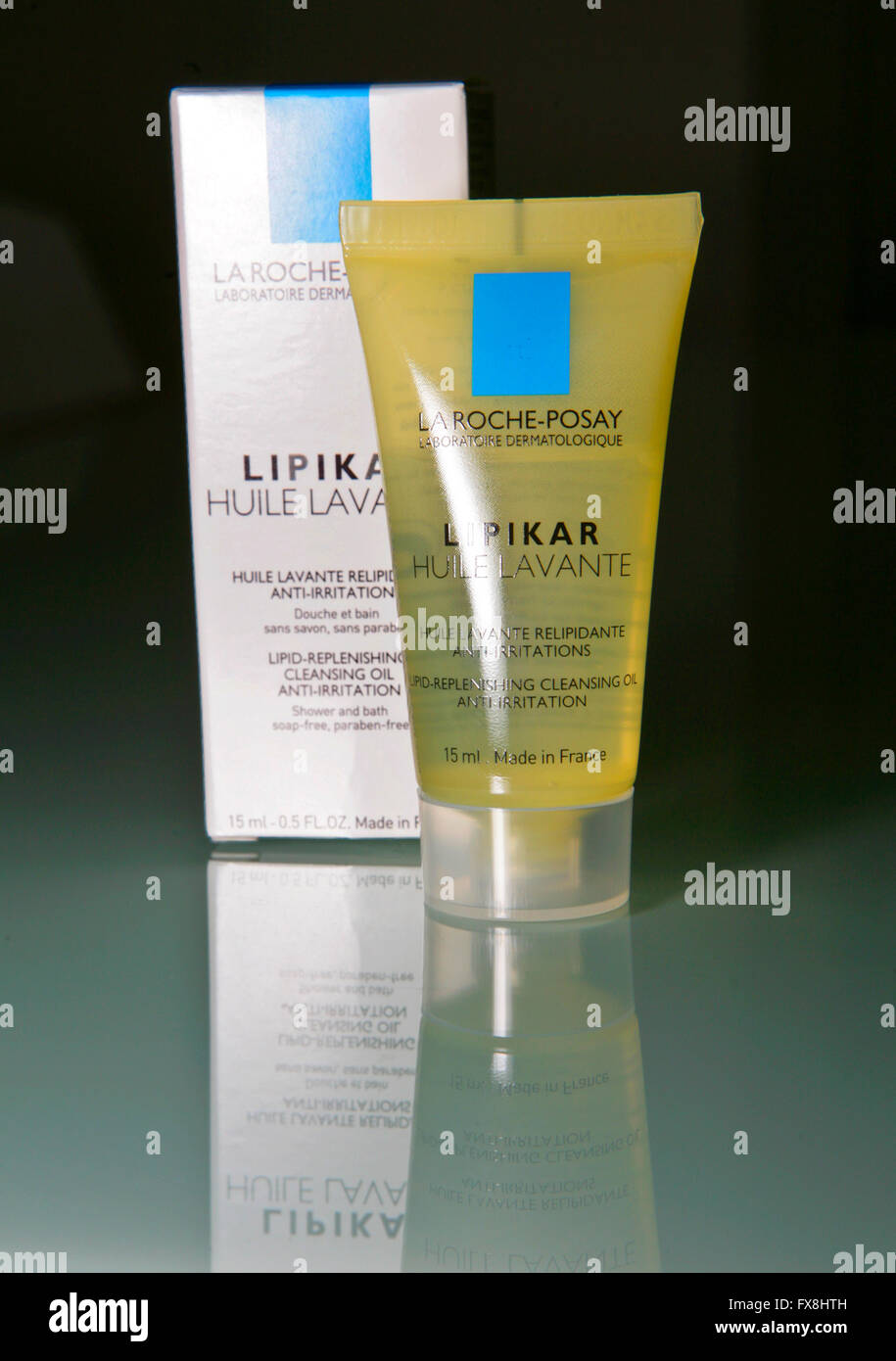 Box and tube of La Roche Posay cleansing oil Stock Photo - Alamy