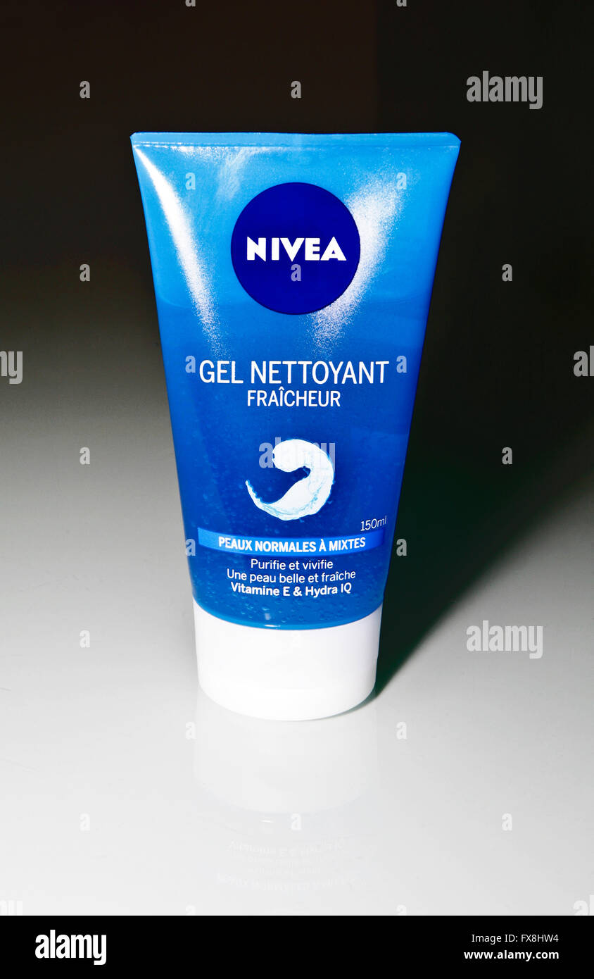 Face Wash Gel High Resolution Stock Photography and Images Alamy