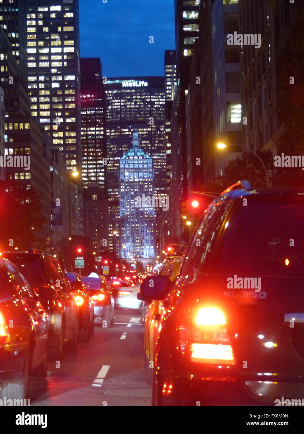 Car traffic on Park Avenue Stock Photo - Alamy