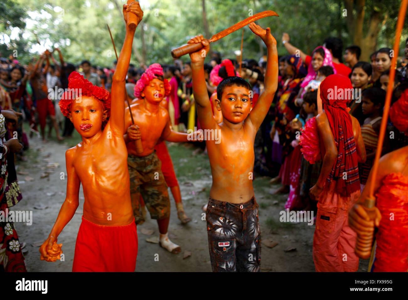Dhaka, Bangladesh. 12th April, 2016. Bangladesh Hindu community devotee