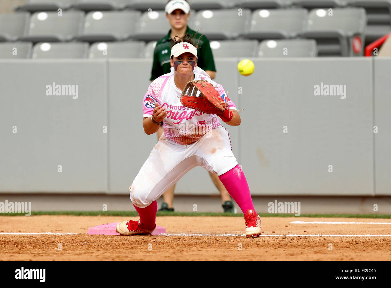 Houston, TX, USA. 12th Apr, 2016. Houston first baseman Courtney ...
