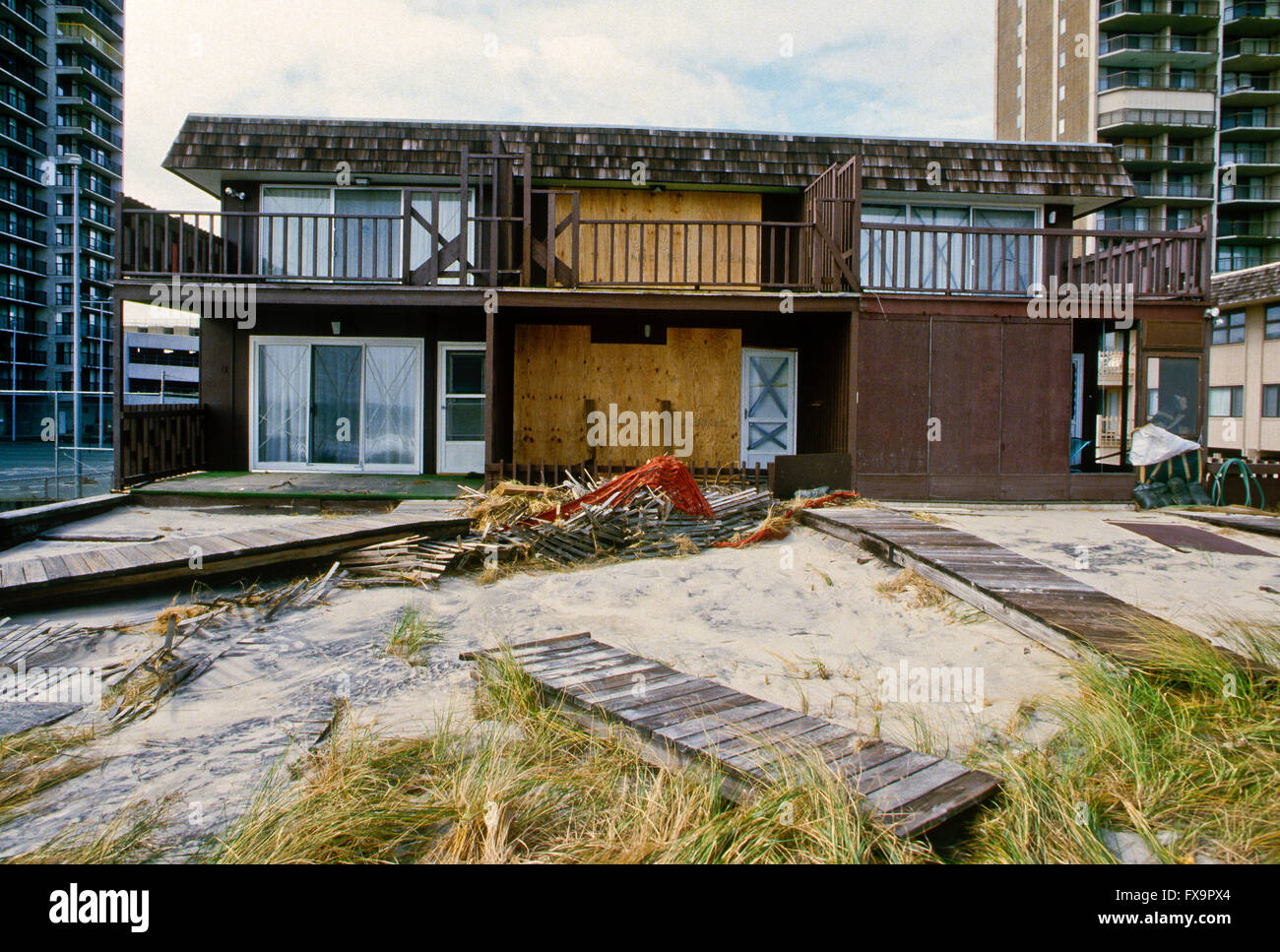 Ocean City, Maryland, USA, 28th September, 1985 Hurricane Gloria comes ashore in Ocean City, Maryland,  Credit: Mark Reinstein Stock Photo