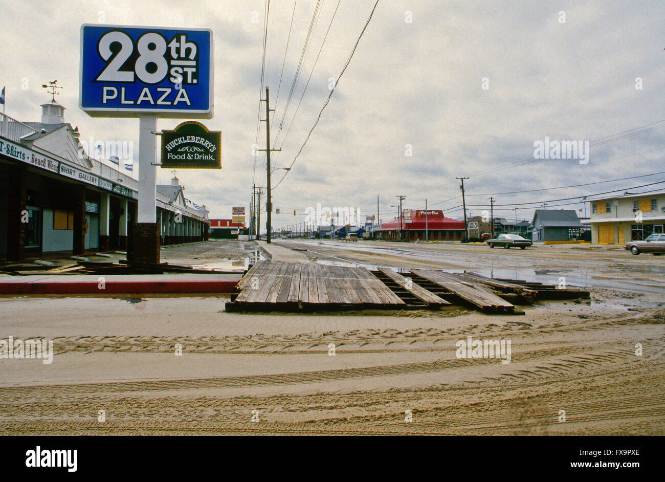 Ocean City, Maryland, USA, 28th September, 1985 Hurricane Gloria comes ashore in Ocean City, Maryland,  Credit: Mark Reinstein Stock Photo