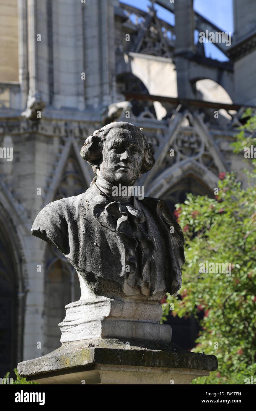 Carlo Goldoni (1707-1793). Italian playwright and librettist from Venice.  Statue. Paris. France Stock Photo - Alamy