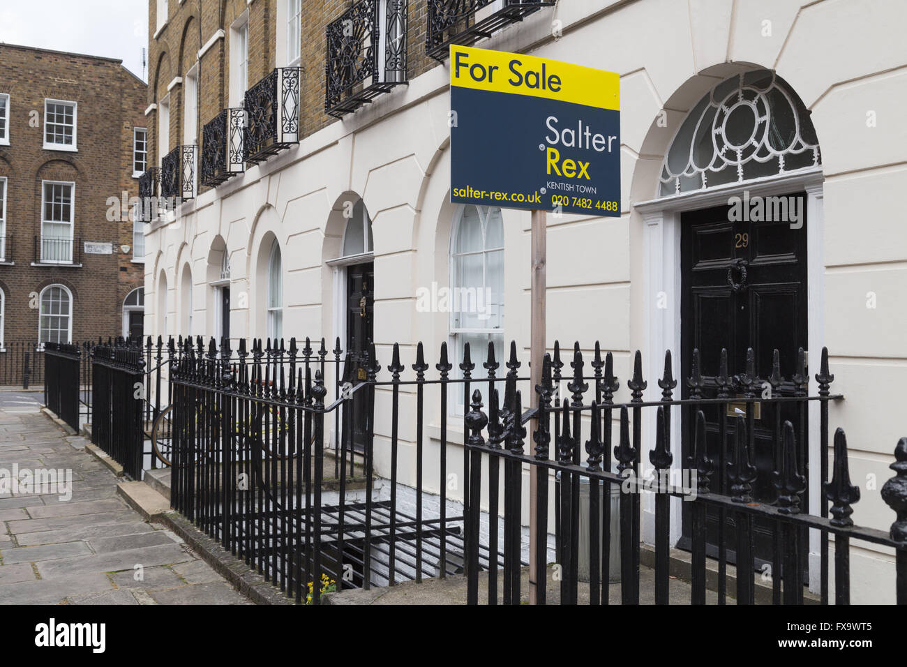 Islington n1 exterior outside london hires stock photography and