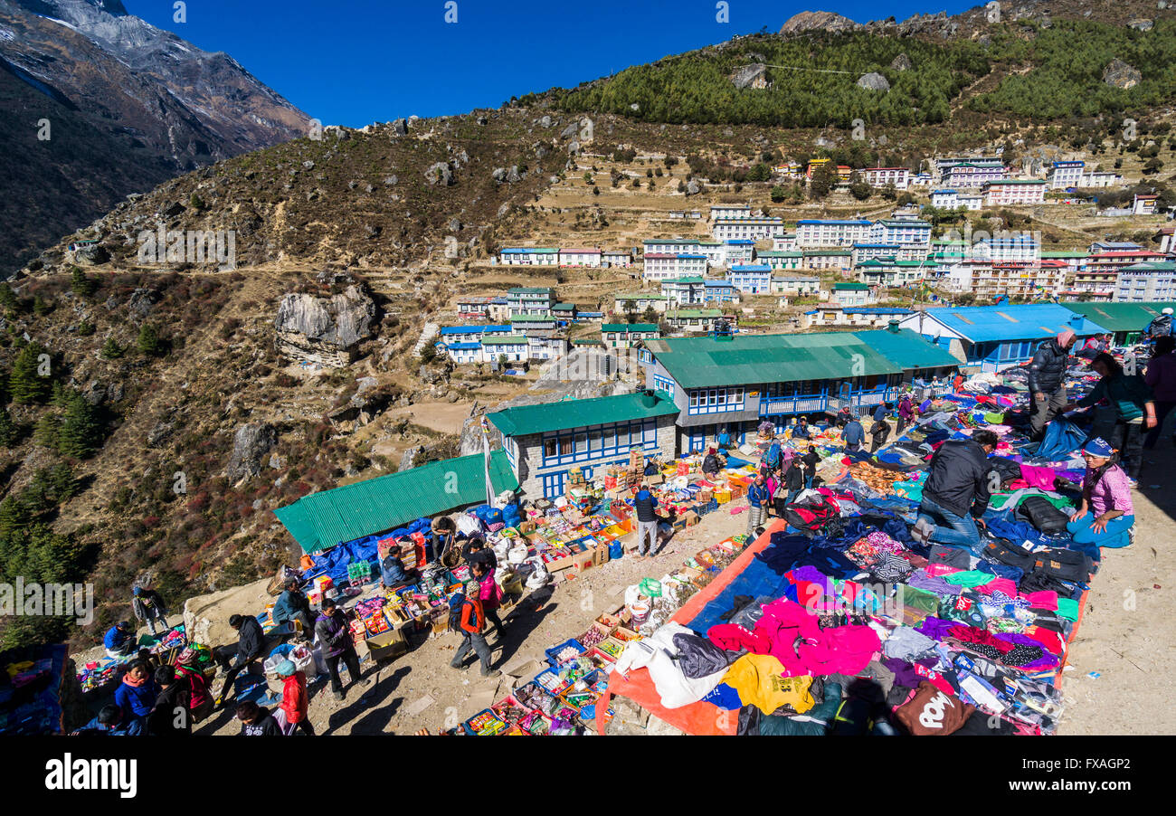 Selling goods at the weekly local market in Namche Bazar, Solo Khumbu, Nepal Stock Photo