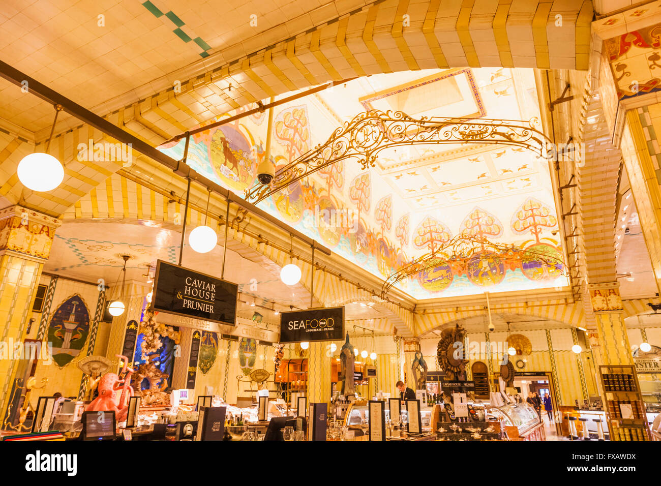 England, London, Knightsbridge, Harrods, Food Hall Stock Photo Alamy