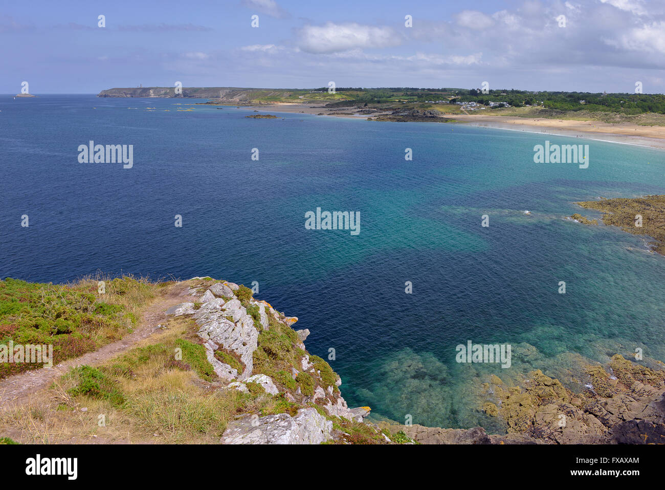 Cliff rocky coast sea brittany hi-res stock photography and images - Alamy