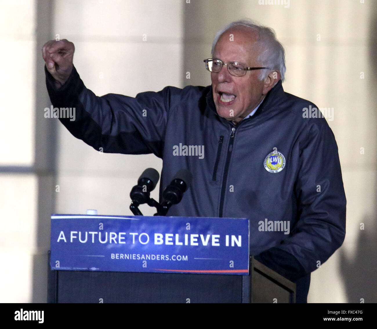 New York, New York, USA. 13th Apr, 2016. Democratic Presidential ...