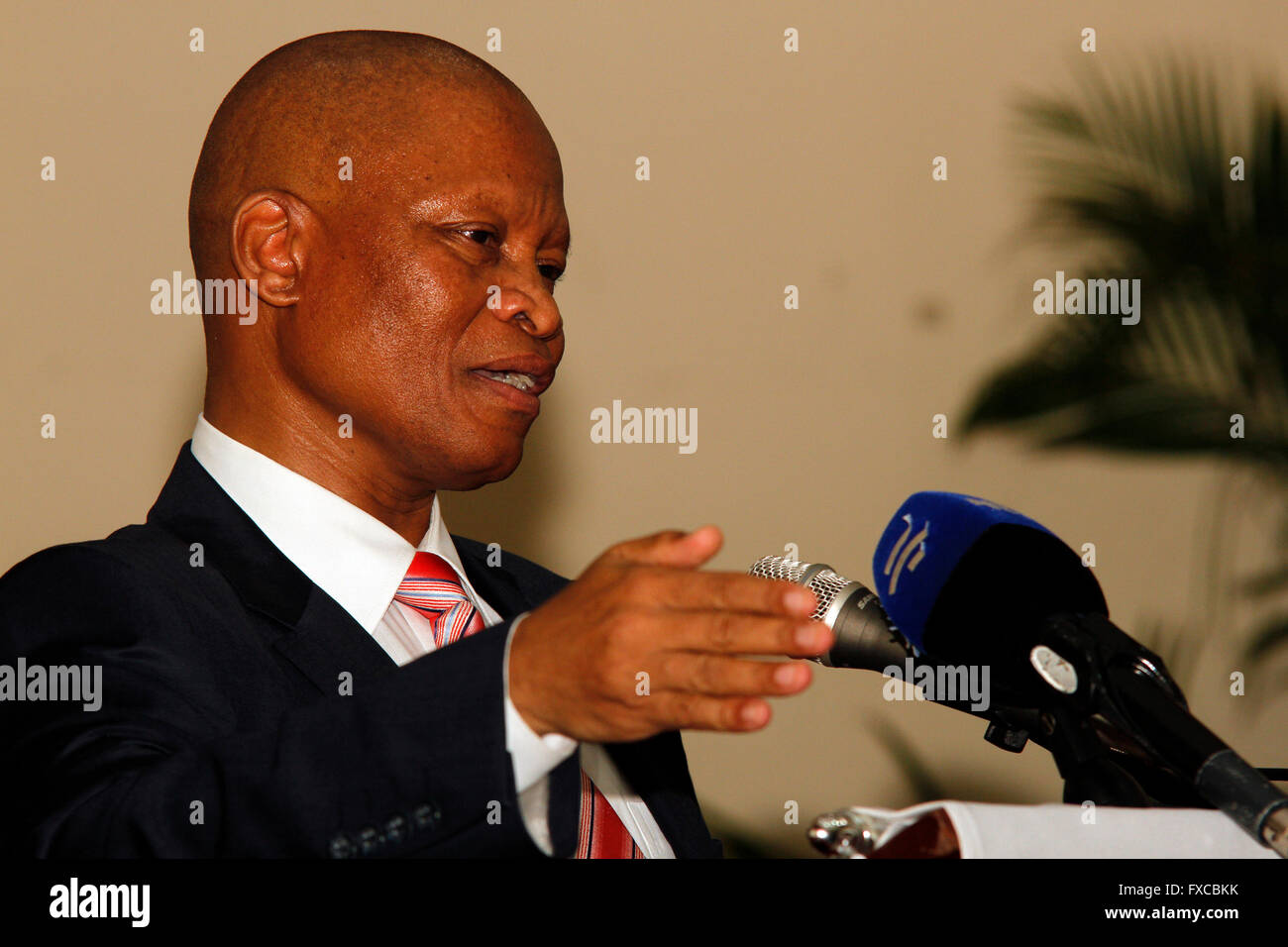 Durban, South Africa. 14th April, 2016. South Africa's chief justice, Judge Mogoeng Mogoeng delivers the 14th Victoria and Griffiths Mxenge Memorial lecture at the University of KwaZulu-Natal, where he lamented the country's citizens for their preoccupation of seeking personal wealth over the interests of the country. Credit:  Giordano Stolley/Alamy Live News Stock Photo