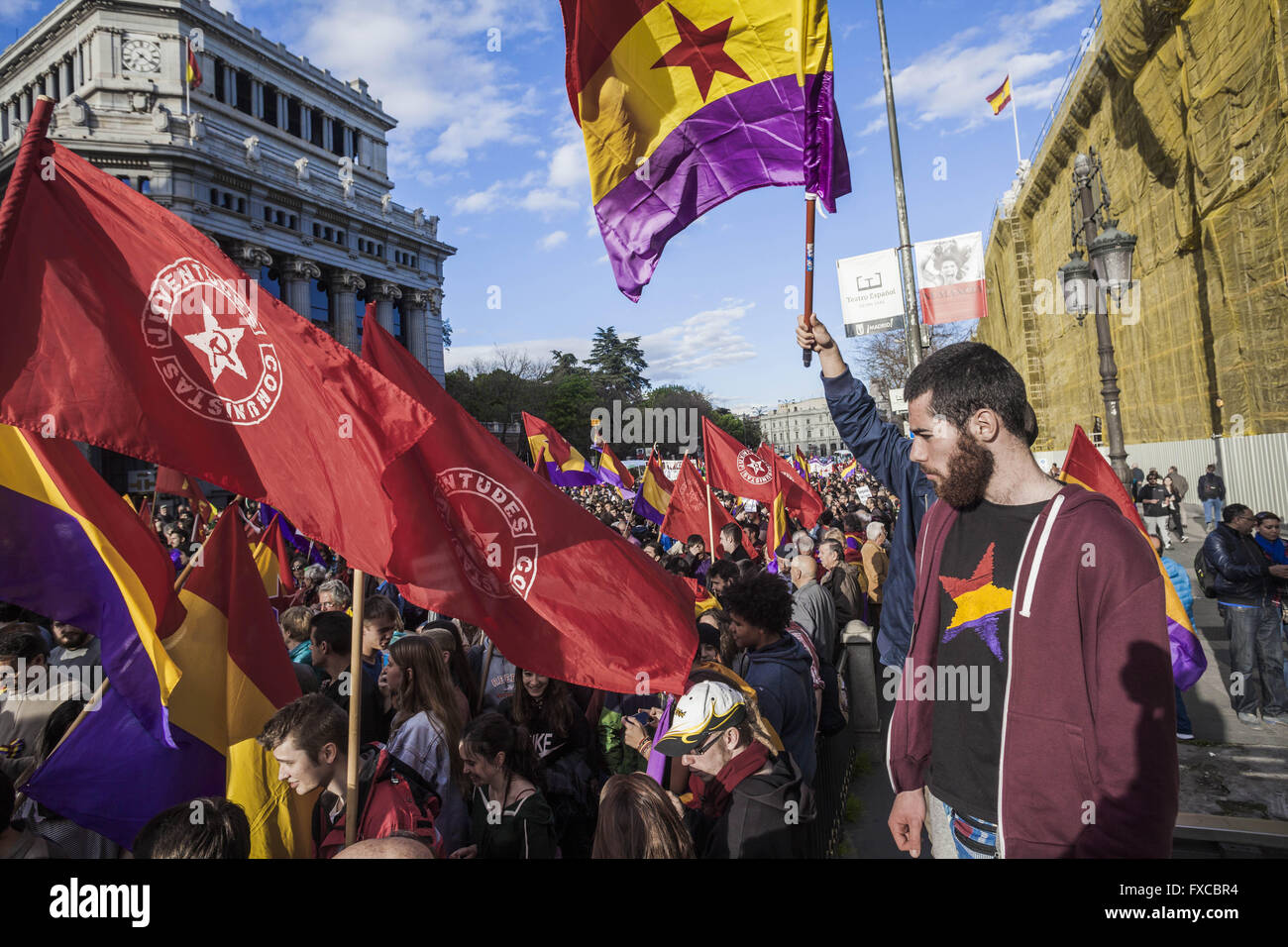 Madrid, Madrid, Spain. 14th Apr, 2016. Protesters in Madrid shake republican and comunism flags during a demonstration on the anniversary of the Second Republic in Spain © Celestino Arce/ZUMA Wire/Alamy Live News Stock Photo