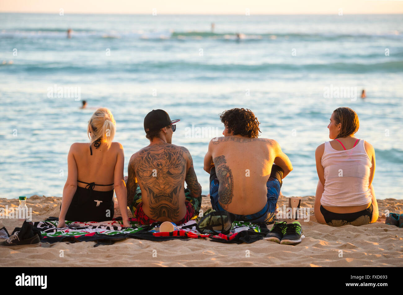 People on beach hi-res stock photography and images - Alamy