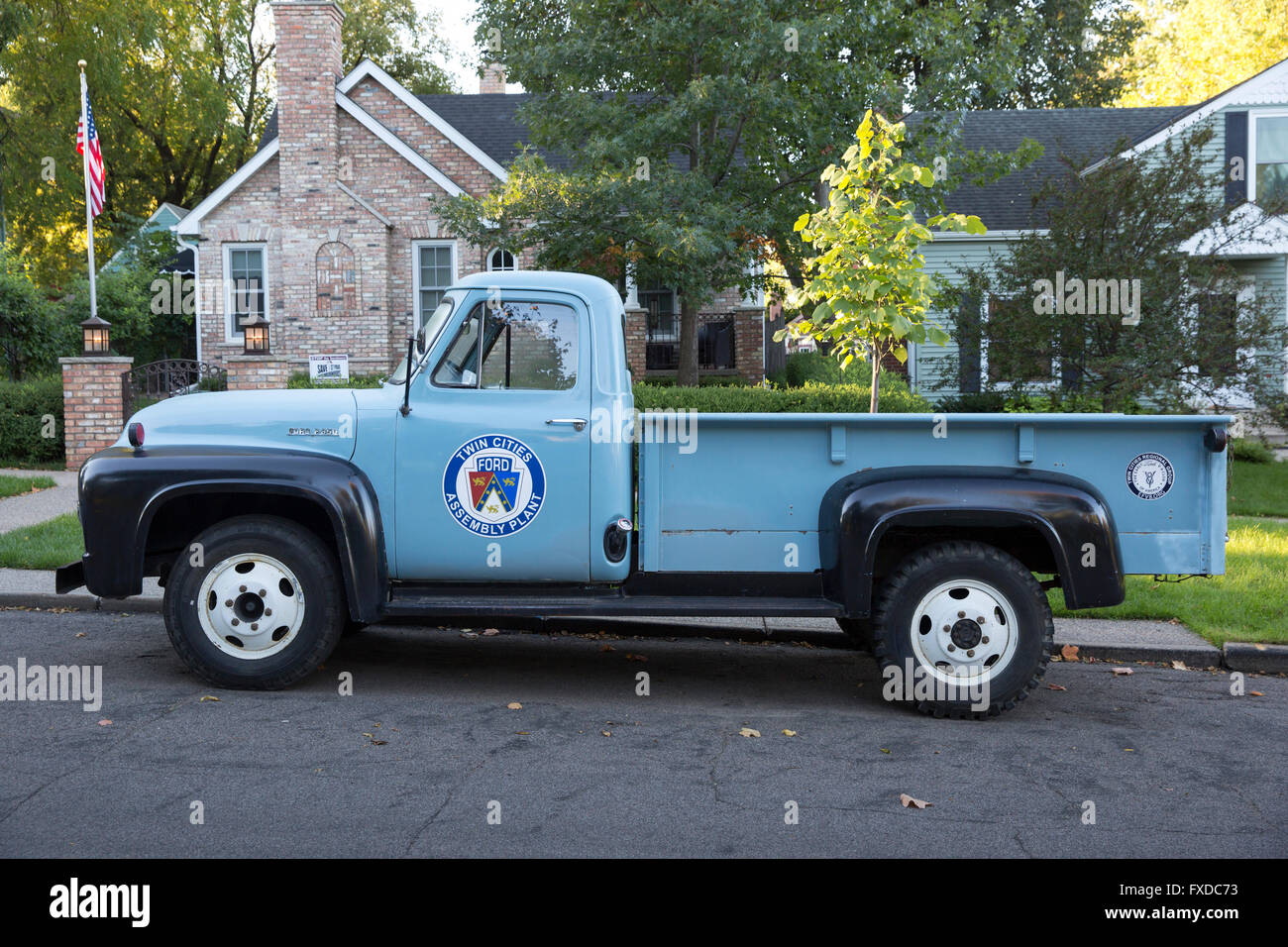 A classic 1953 Ford F-350 pickup truck with a Twin Cities Ford Assembly Plant decal on the side Stock Photo