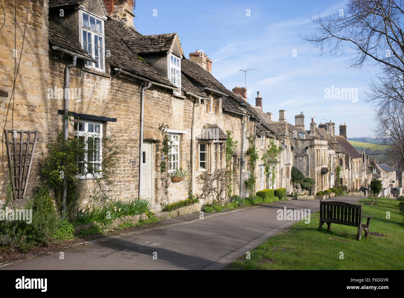 Cotswold Cottages on Burford high street. Cotswolds, England Stock Photo