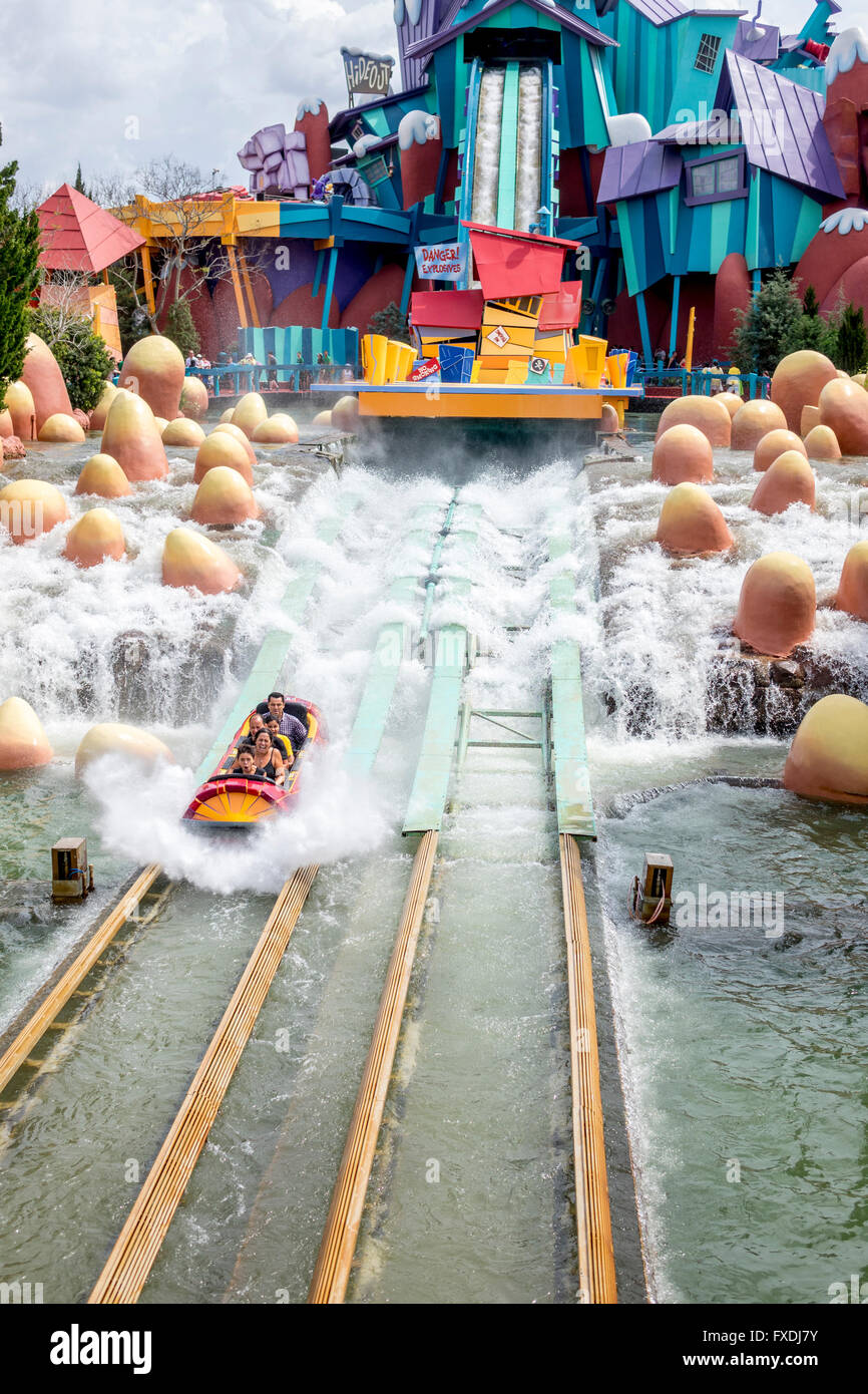 A Family Gets Wet At The Log Flume Ride Of Dudley Do Right S