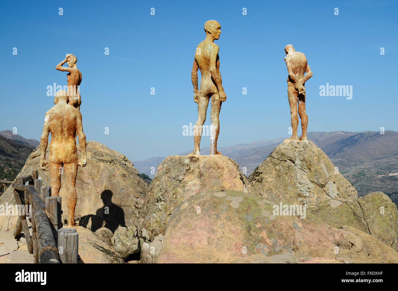 Sculptures: The forgotten civil war and dictatorship. Viewpoint of El Torno. El Torno. River Valley Jerte. Cáceres, Spain Stock Photo