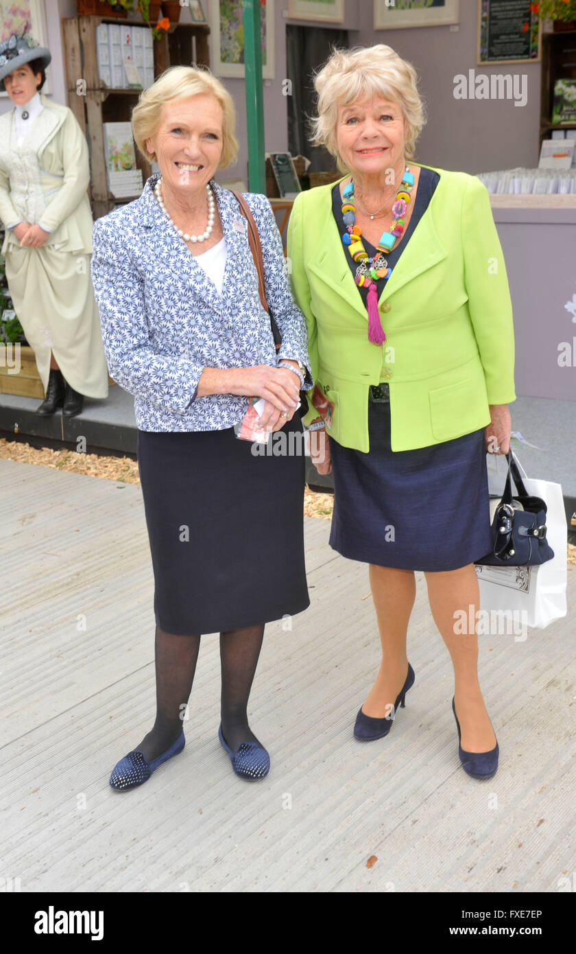 OIC - ENTSIMAGES.COM -Mary Berry and Judith Chalmers  at the RHS Chelsea Flower Show 20th May 2013 Photo by  Will Davidson /OIC 0203 174 1069 Stock Photo