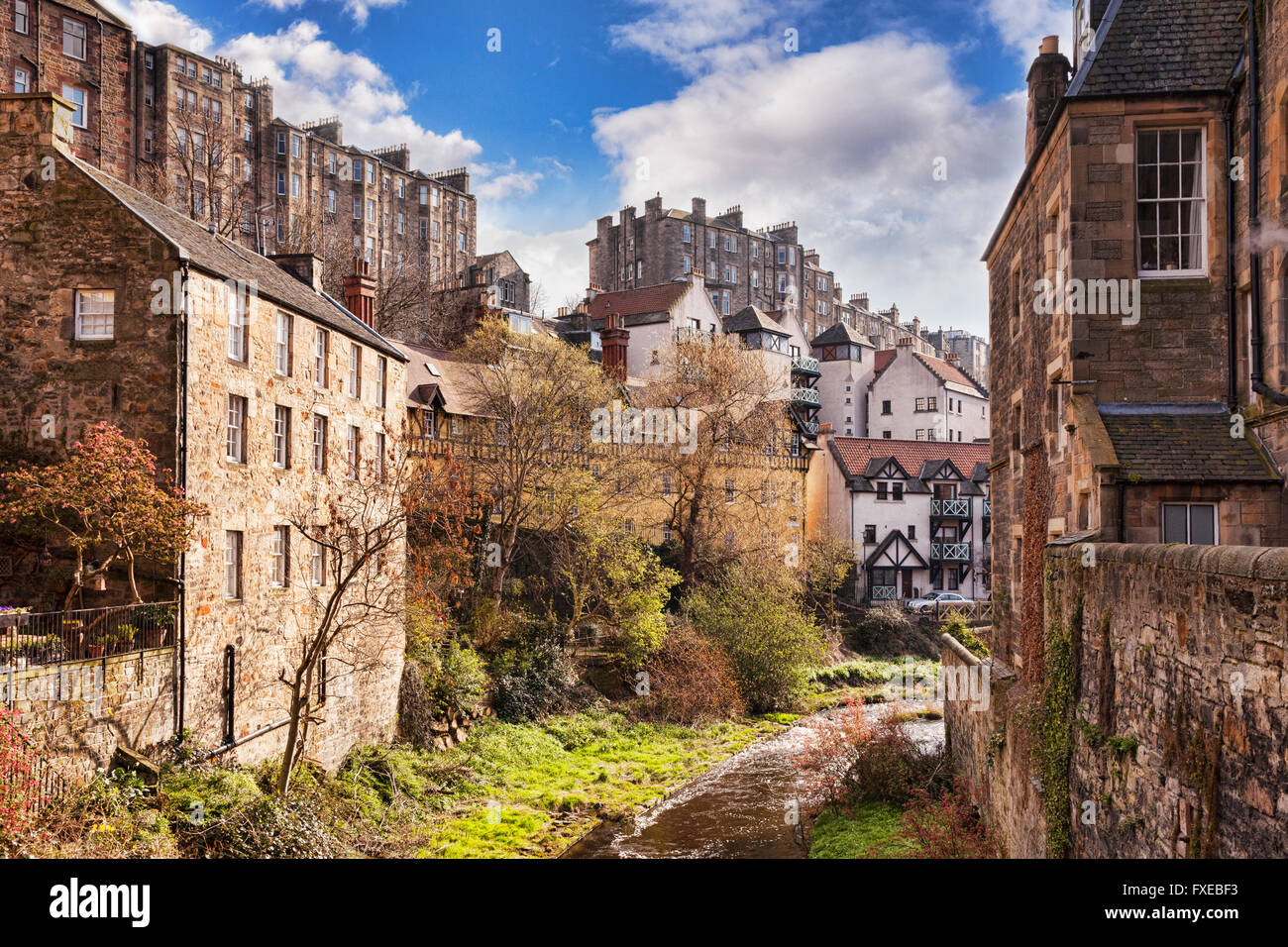 Houses and apartments overlooking the Water of Leith, Edinburgh, Scotland, UK Stock Photo