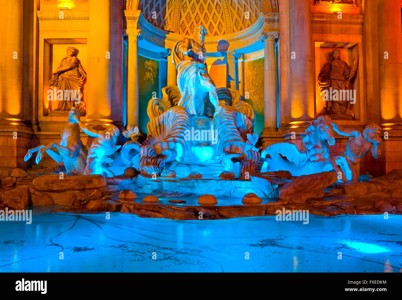 Statues in Las Vegas at night Stock Photo Alamy