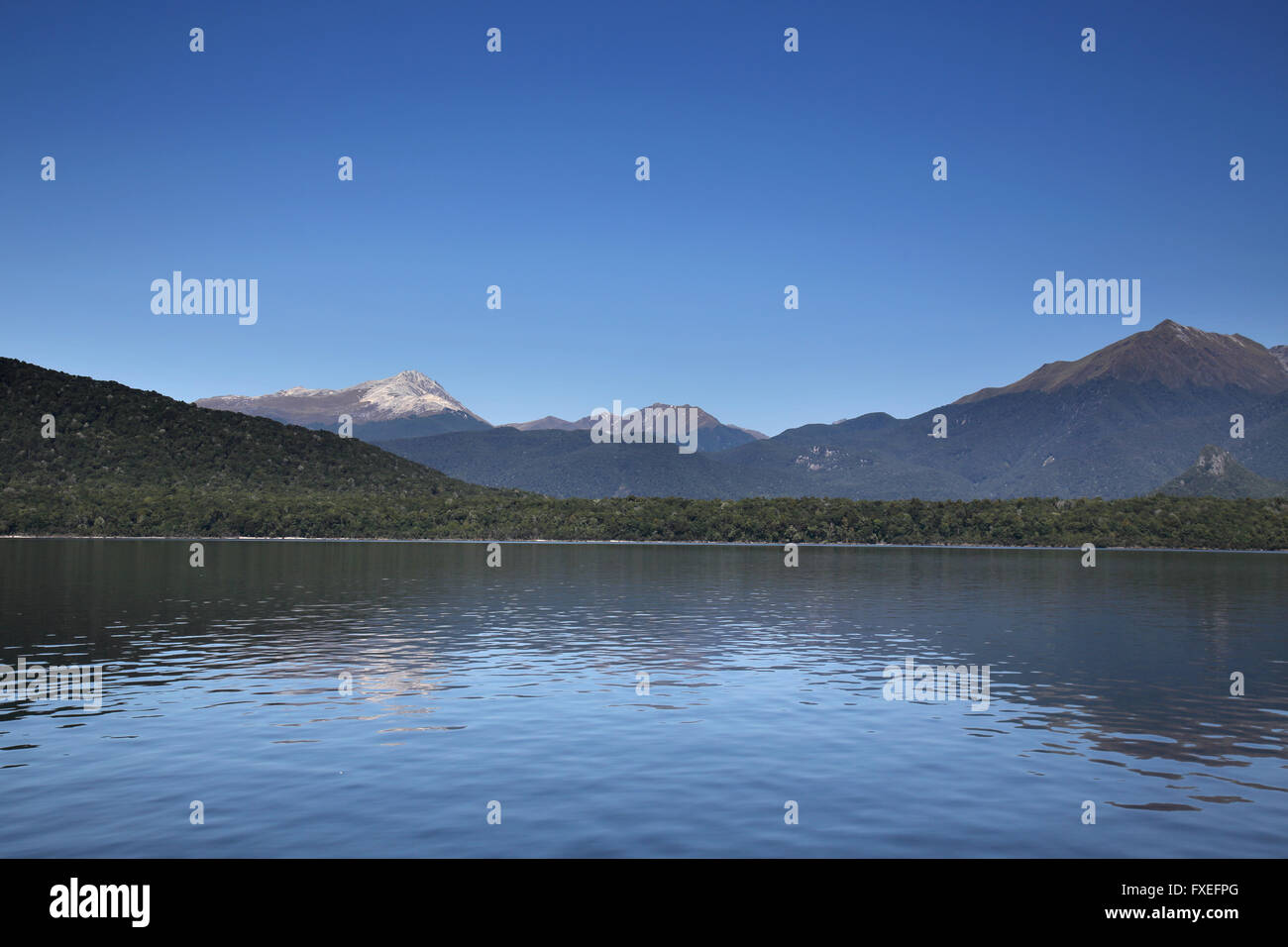 lake manapouri in new zealand south island Stock Photo - Alamy