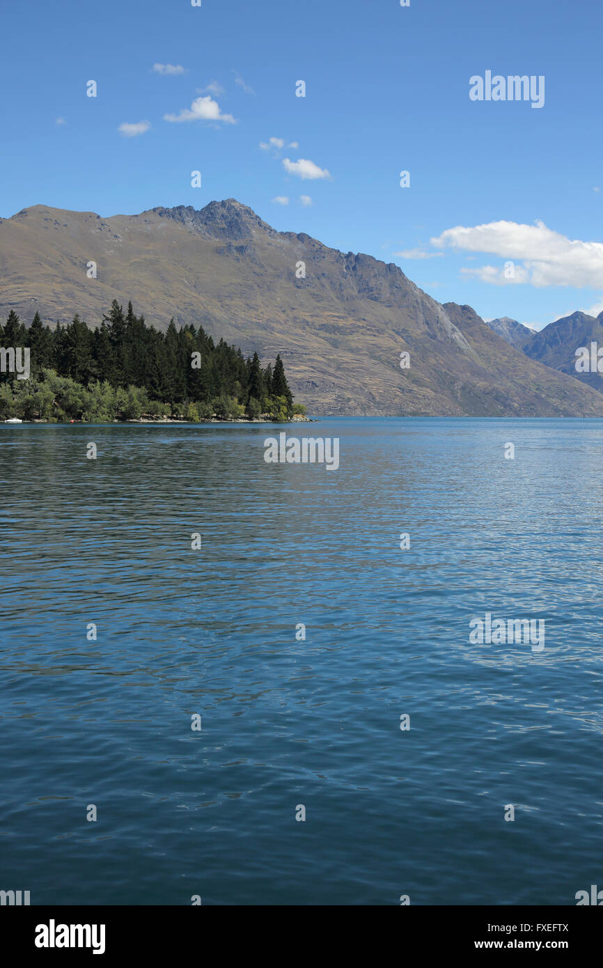 Queenstown otago south island new zealand hi-res stock photography and ...