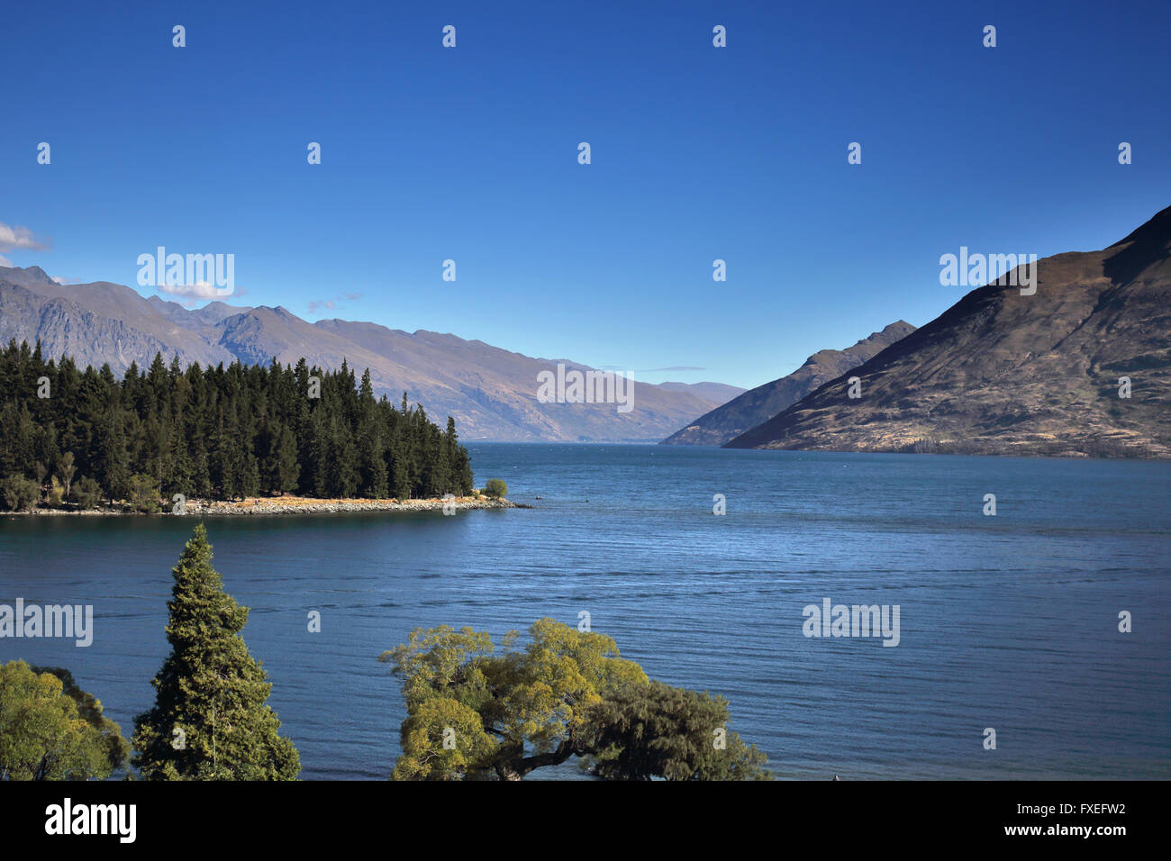 Queenstown otago south island new zealand hi-res stock photography and ...